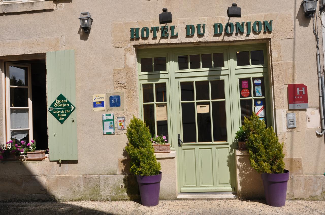 Hotel Du Donjon Aulnay  Exterior photo